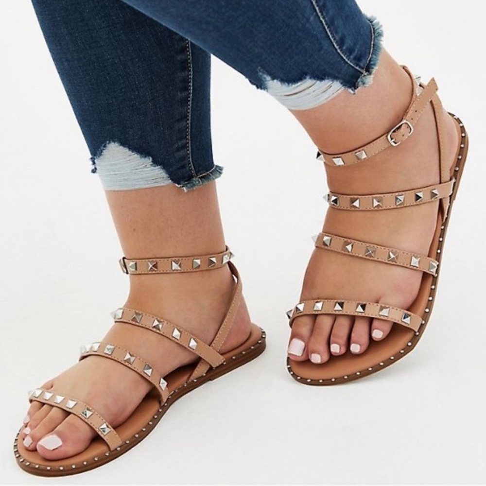 TORRID Studded Gladiator Ankle Strap Sandal in Beige Size 8 Extra Wide Width NWT